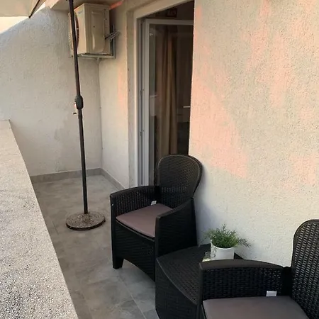 Jana Apartman Klenovica